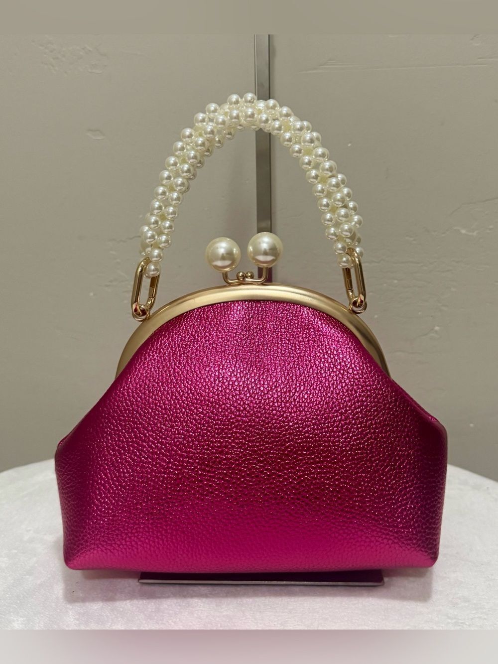 Metallic Magenta Pebble Leather Handmade "Pearl" Kisslock Small Clutch/Wristlet